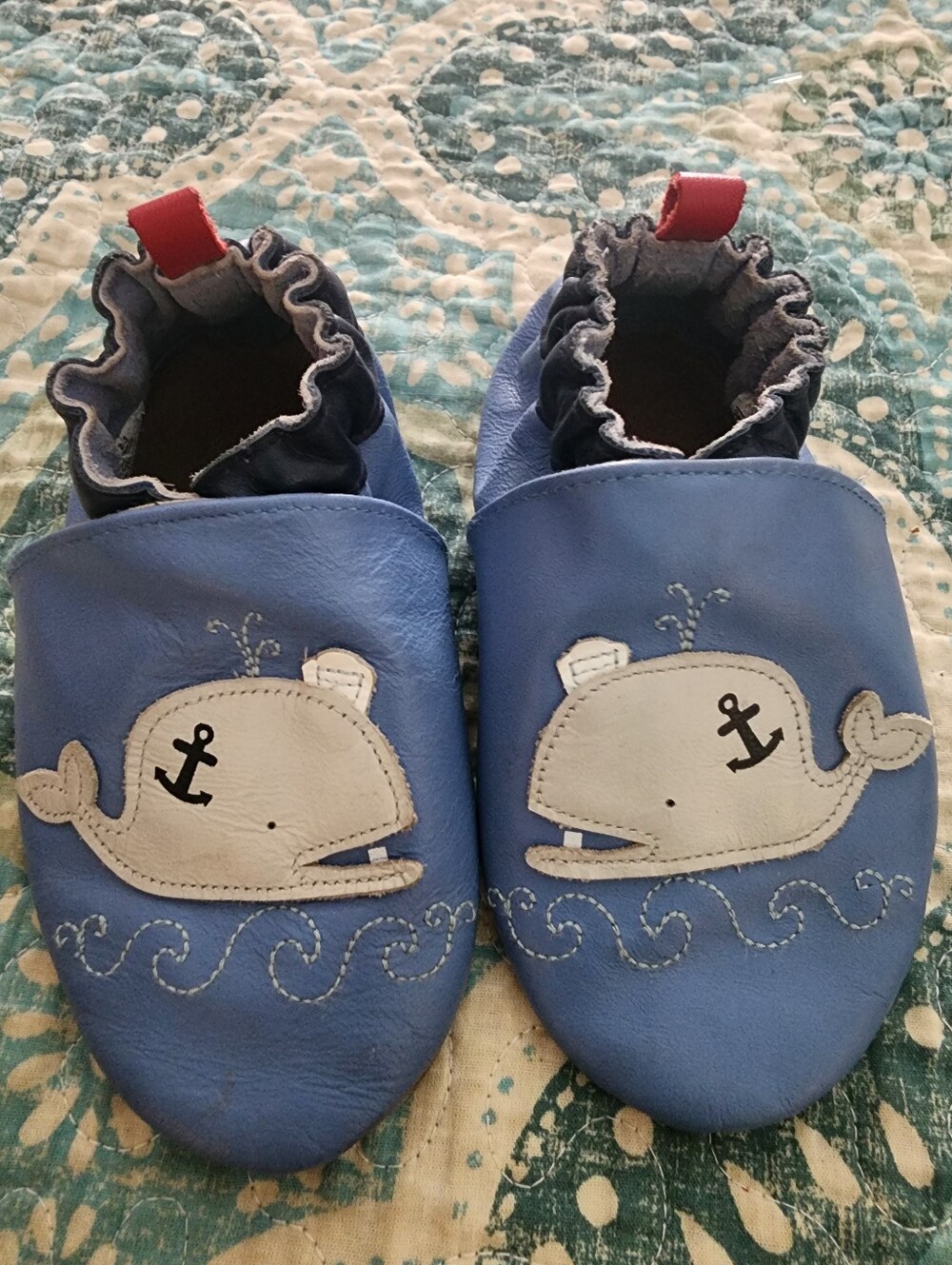 Robeez Baby Blue Whale Soft Leather Slippers 2 To 3 Year Old Size. RARE SIZE